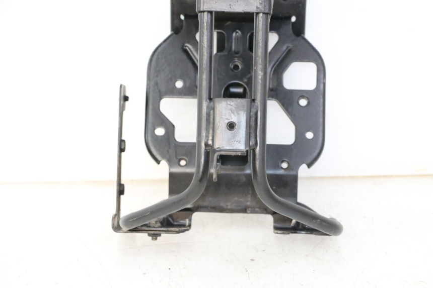 photo de FRONT FAIRING BRACKET PEUGEOT SATELIS 125 (2013 - 2018) - Product overview