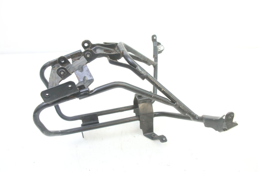 photo de FRONT FAIRING BRACKET PEUGEOT SATELIS 250 (2006 - 2012) - Zoom on usage condition