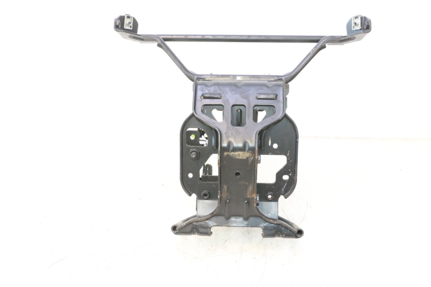 photo de FRONT FAIRING BRACKET PEUGEOT SATELIS 125 (2013 - 2018) - Alternative perspective