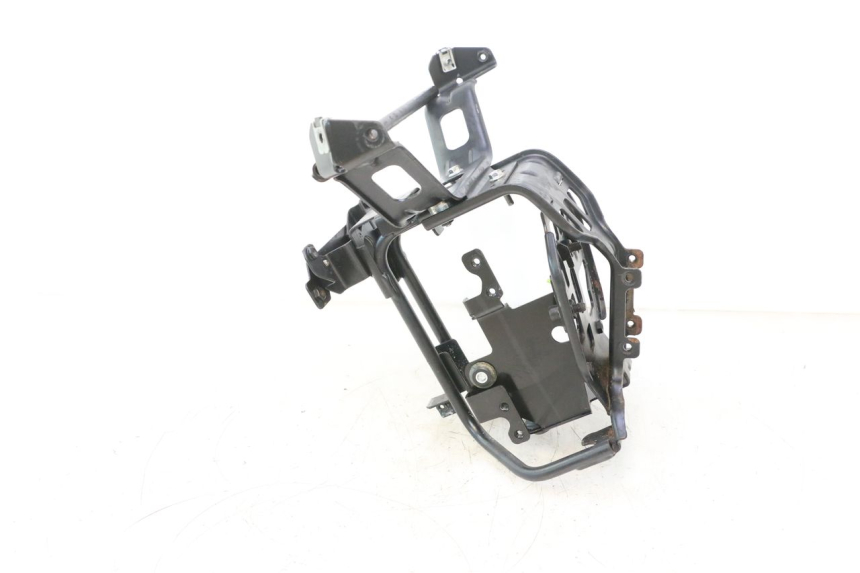 photo de FRONT FAIRING BRACKET PEUGEOT SATELIS 125 (2013 - 2018) - Technical close-up