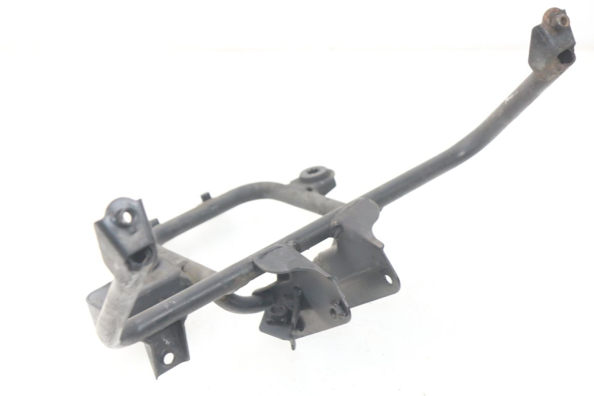photo de FRONT FAIRING BRACKET HONDA SES DYLAN 125 (2002 - 2006) - Zoom on usage condition
