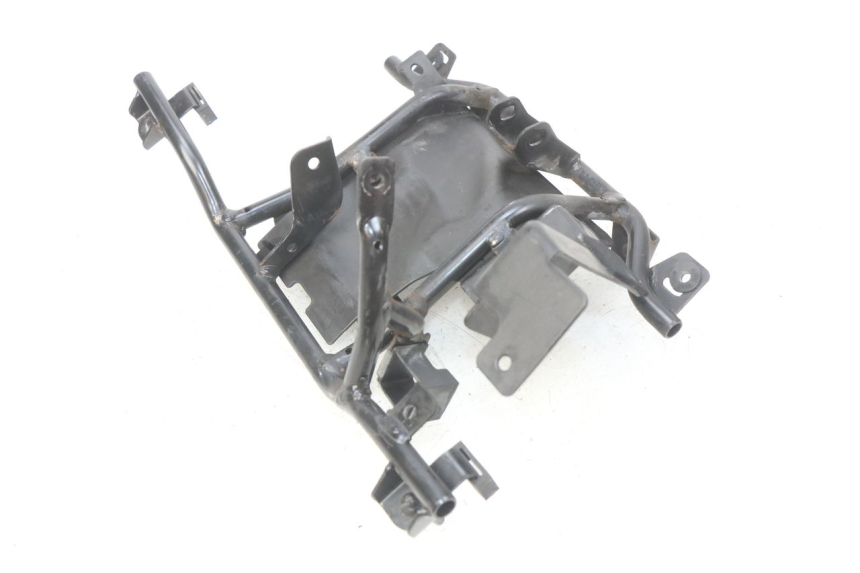 photo de FRONT FORK BRACE SUZUKI SIXTEEN 125 (2008 - 2010) - Component detail