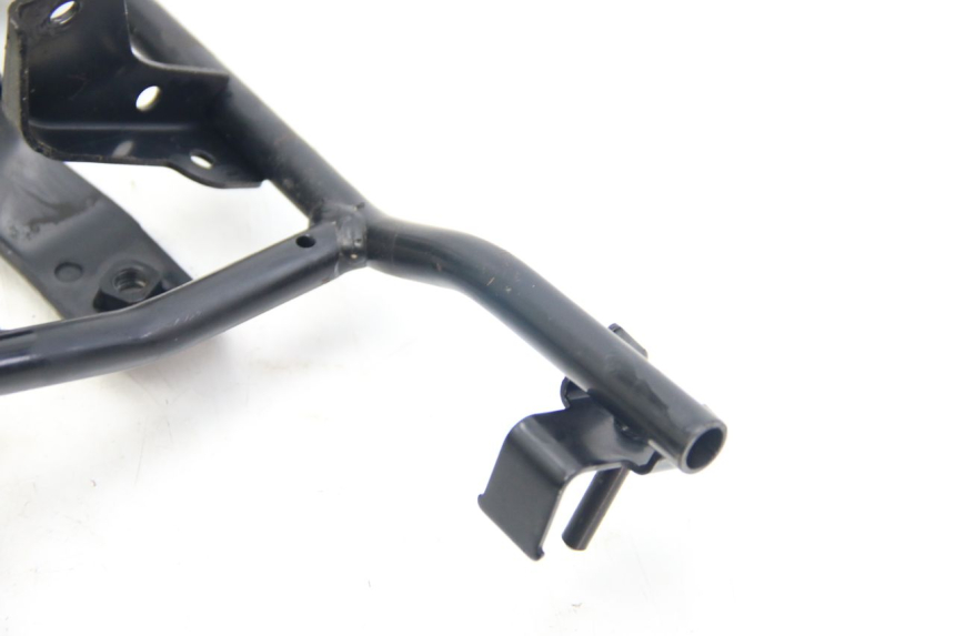 photo de FRONT FORK BRACE SUZUKI SIXTEEN 125 (2008 - 2010) - Zoom on usage condition