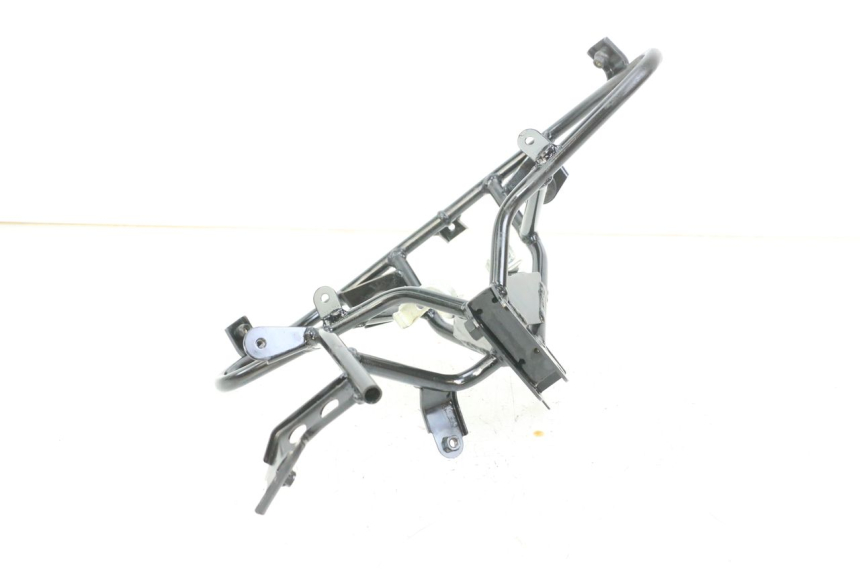 photo de FRONT FAIRING BRACKET SUZUKI BURGMAN 125 (2018 - 2021) - Alternative perspective