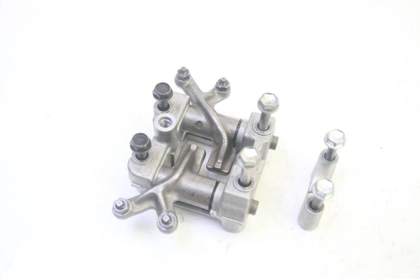 photo de CAMSHAFT SUZUKI BURGMAN 125 (2007 - 2014) - Fixing points details