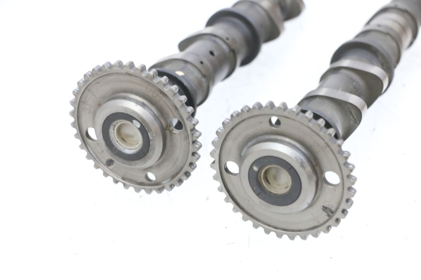 photo de CAMSHAFT SUZUKI BURGMAN EXECUTIVE ABS 650 (2006 - 2012) - Detailed visual inspection