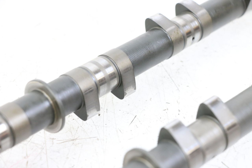 photo de CAMSHAFT YAMAHA FJR ABS 1300 (2006 - 2012) - Distinctive features