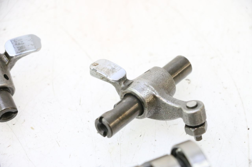 photo de CAMSHAFT PEUGEOT KISBEE 4T 50 (2010 - 2017) - Alternative perspective