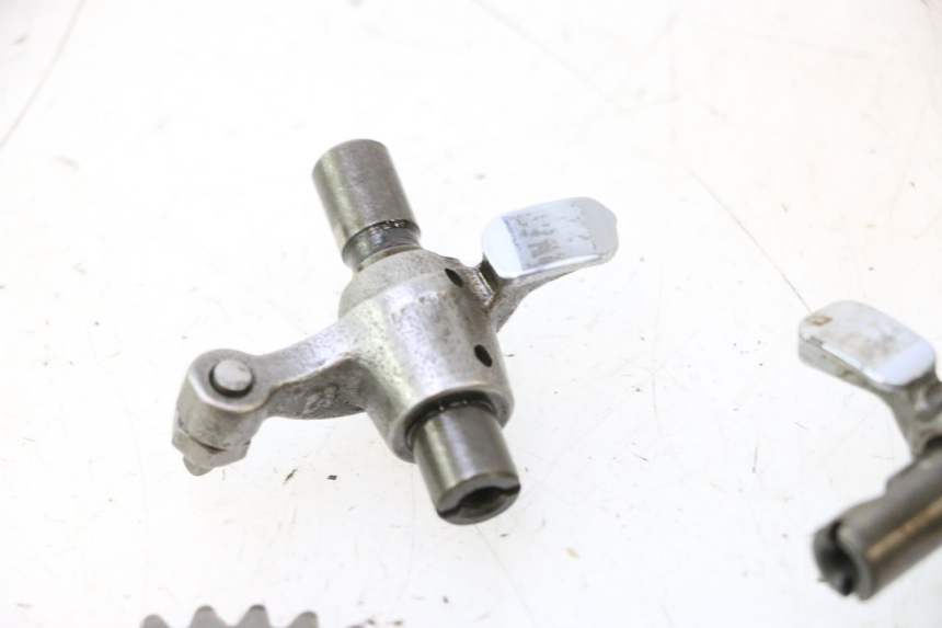 photo de CAMSHAFT PEUGEOT KISBEE 4T 50 (2010 - 2017) - Technical close-up