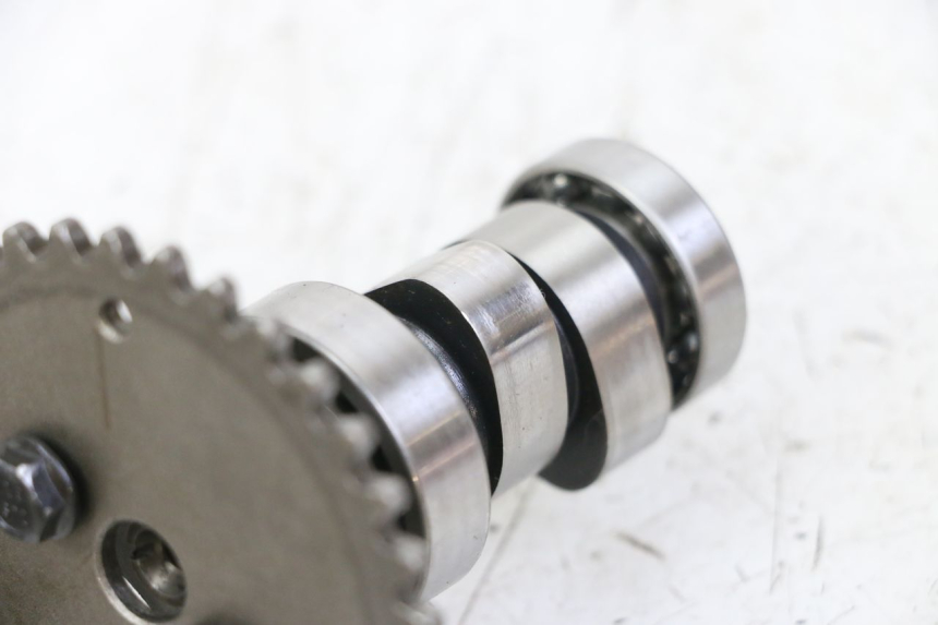 photo de CAMSHAFT PEUGEOT KISBEE 4T 50 (2018 - 2022) - Alternative perspective