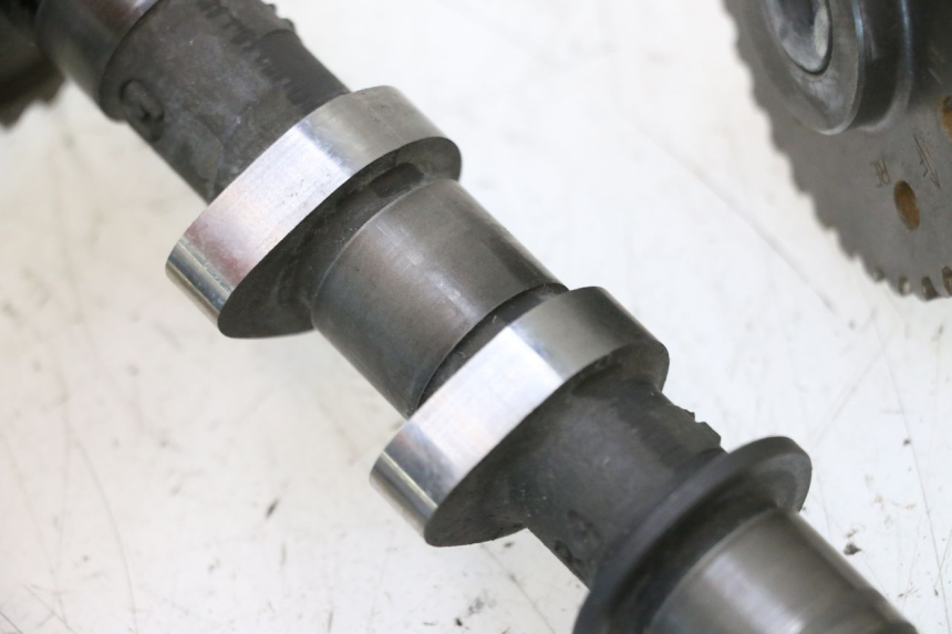 photo de CAMSHAFT SUZUKI SV S 650 (2003 - 2009) - Technical close-up