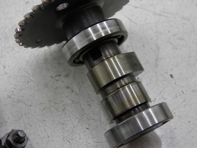 photo de CAMSHAFT SYM SYMPLY 4T 50 (2012 - 2015) - Technical close-up