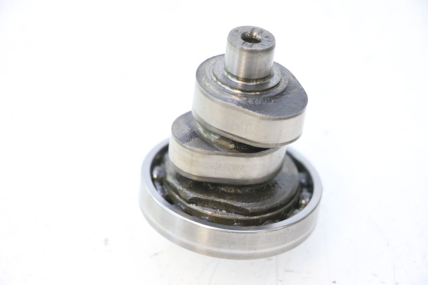 photo de CAMSHAFT YAMAHA XMAX X-MAX 125 (2006 - 2009) - Alternative perspective