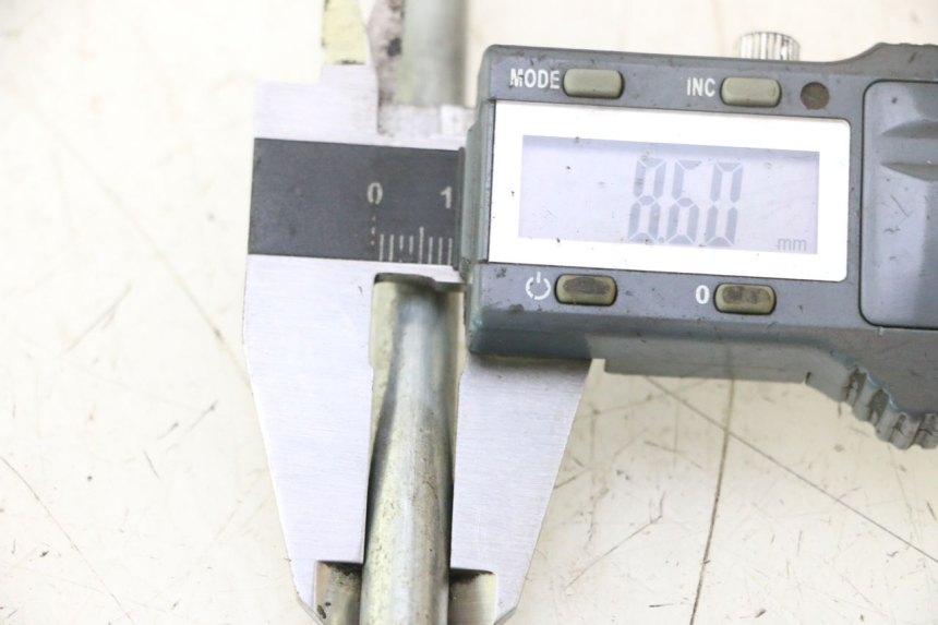 photo de CLUTCH SHAFT YAMAHA XJR 1300 (1998 - 2002) - Technical close-up