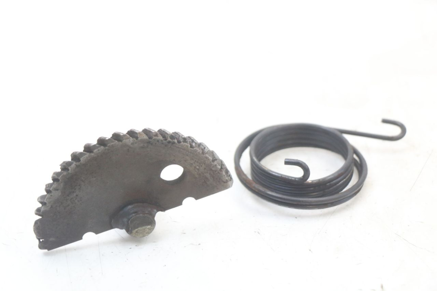 photo de KICK START CHAFT PEUGEOT STREETZONE 4T 50 (2018 - 2023) - Zoom on usage condition