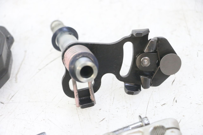 photo de GEAR CHANGE SHAFT HONDA CB R 1000 (2018 - 2023) - Checked used part