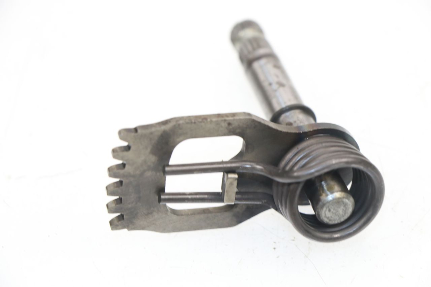 photo de GEAR CHANGE SHAFT SUZUKI DR DJEBEL 600 (1985 - 1990) - Component detail