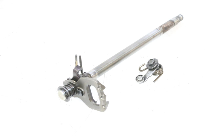 photo de GEAR CHANGE SHAFT SUZUKI GSR 600 (2005 - 2012) - Zoom on usage condition