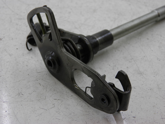 photo de GEAR CHANGE SHAFT YAMAHA FJR 1300 (2004 - 2005) - Alternative perspective