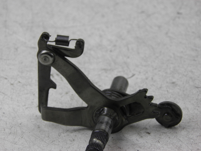 photo de GEAR CHANGE SHAFT YAMAHA XJ F 900 (1983 - 1994) - Zoom on usage condition