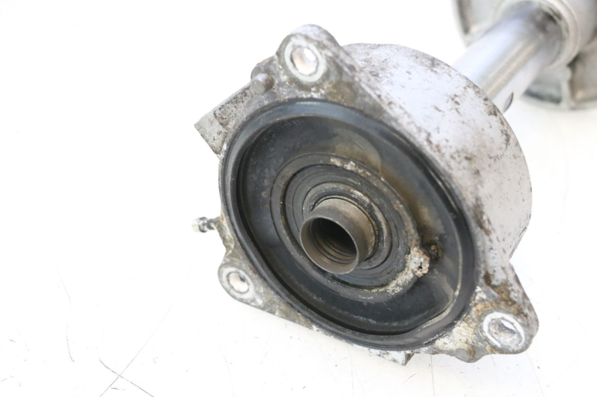 photo de DRIVE SHAFT YAMAHA WAVE RUNNER GP R 1200 (2000 - 2003) - Technical close-up