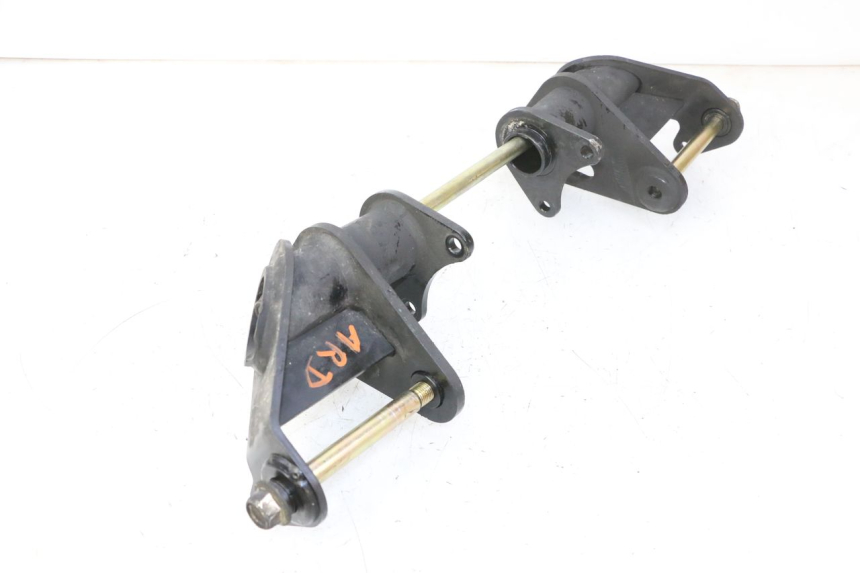photo de SWING ARM AXLE QUADRO 4 4D 350 (2015 - 2018) - Component detail