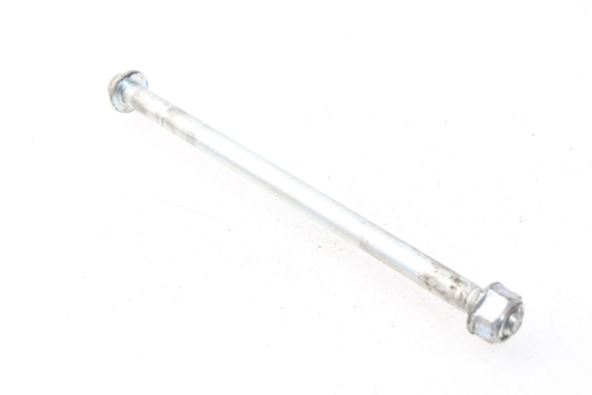 photo de SWINGARM PIVOT AXIS HONDA CA REBEL 125 (1995 - 2001) - Technical close-up