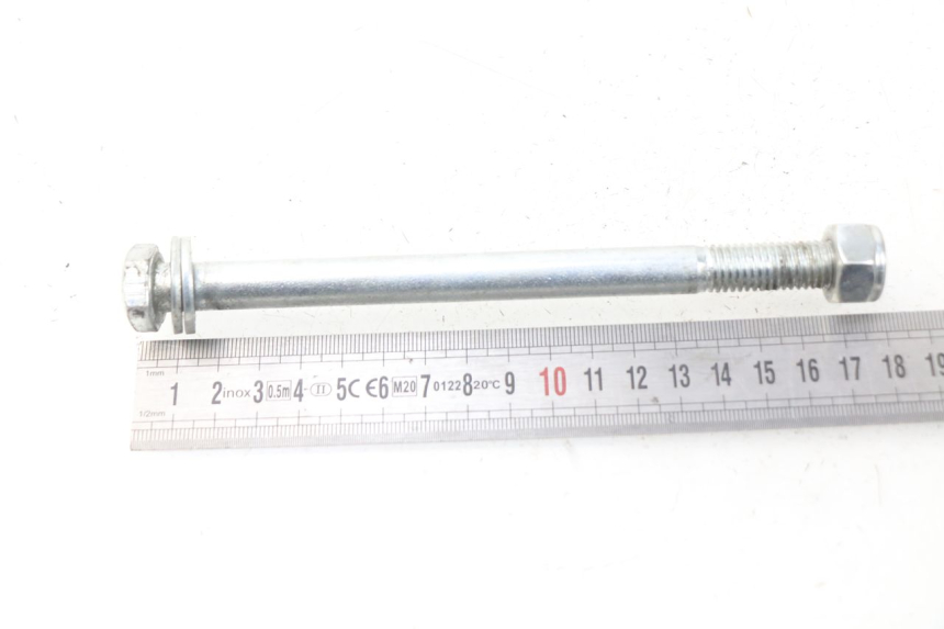 photo de SWING ARM AXLE DERBI DIRT BOY 4T 50 - Zoom on usage condition