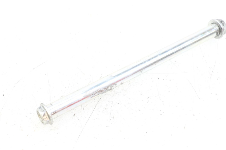 photo de SWING ARM AXLE KAWASAKI ER-6 ER6 N 650 (2012 - 2016) - Technical close-up