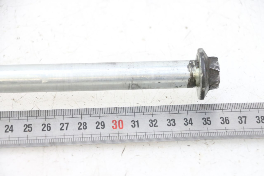 photo de SWING ARM AXLE YAMAHA FJ 36Y 1100 (1984 - 1985) - Component detail