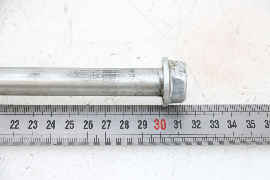 photo de SWING ARM AXLE KAWASAKI GPZ RX 1000 (1986 - 1988) - Zoom on usage condition