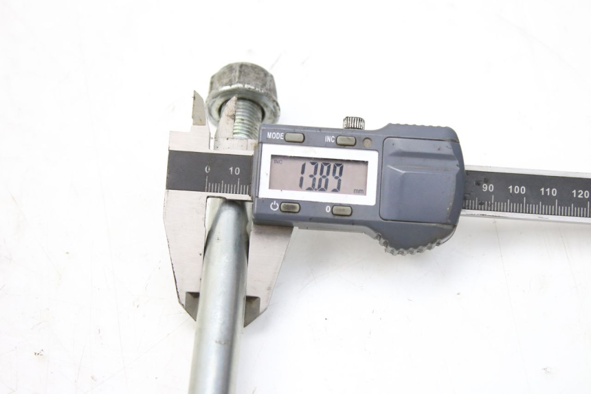 photo de SWINGARM PIVOT BOLT SYM HUSKY 125 (1999 - 2005) - Product overview