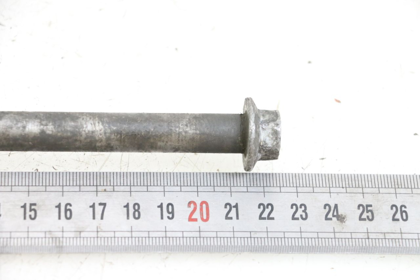 photo de SWINGARM PIVOT AXIS KAWASAKI KX 85 (2014 - 2021) - Alternative perspective