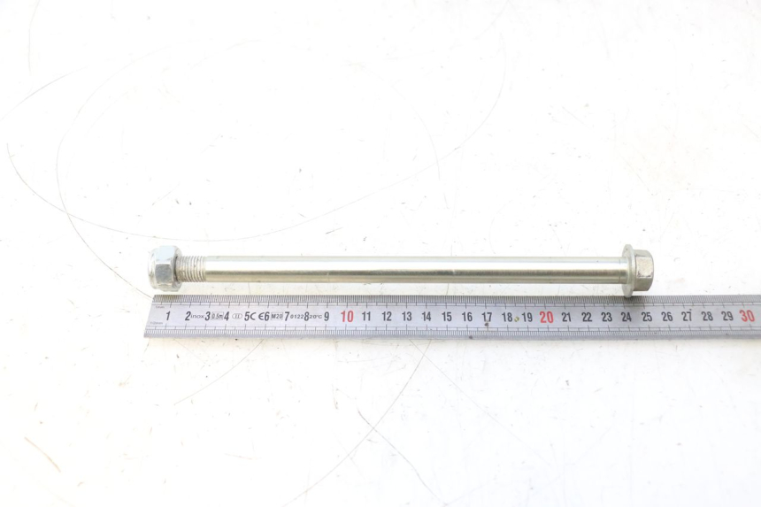 photo de SWING ARM AXLE RIEJU MRT PRO SUPERMOTARD 50 (2007 - 2018) - Zoom on usage condition