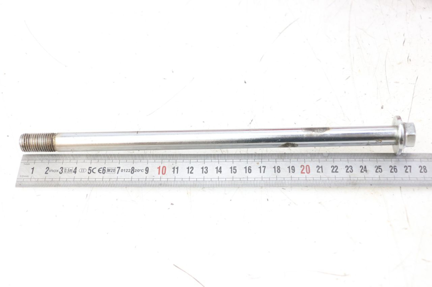 photo de SWING ARM AXLE REGAL RAPTOR RAXTER 2 125 (2007 - 2015) - Zoom on usage condition