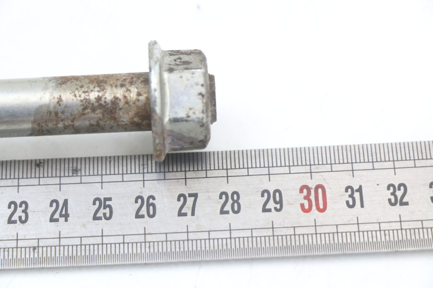 photo de SWING ARM AXLE APRILIA RS 50 (2006 - 2010) - Zoom on usage condition