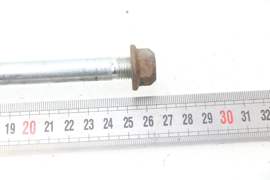 photo de SWINGARM PIVOT BOLT YAMAHA SR 125 (1982 - 2003) - Component detail