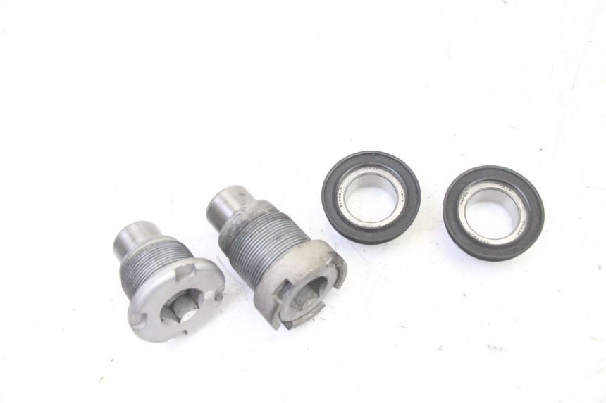 photo de SWING ARM AXLE HONDA ST PAN EUROPEAN 1300 (2002 - 2013) - Component detail