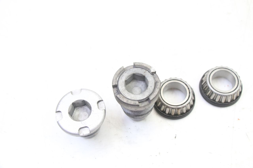 photo de SWING ARM AXLE HONDA ST PAN EUROPEAN 1300 (2002 - 2013) - Zoom on usage condition