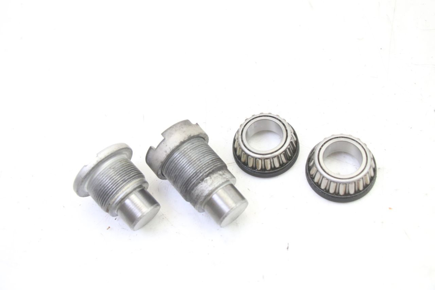 photo de SWING ARM AXLE HONDA ST PAN EUROPEAN 1300 (2002 - 2013) - Alternative perspective