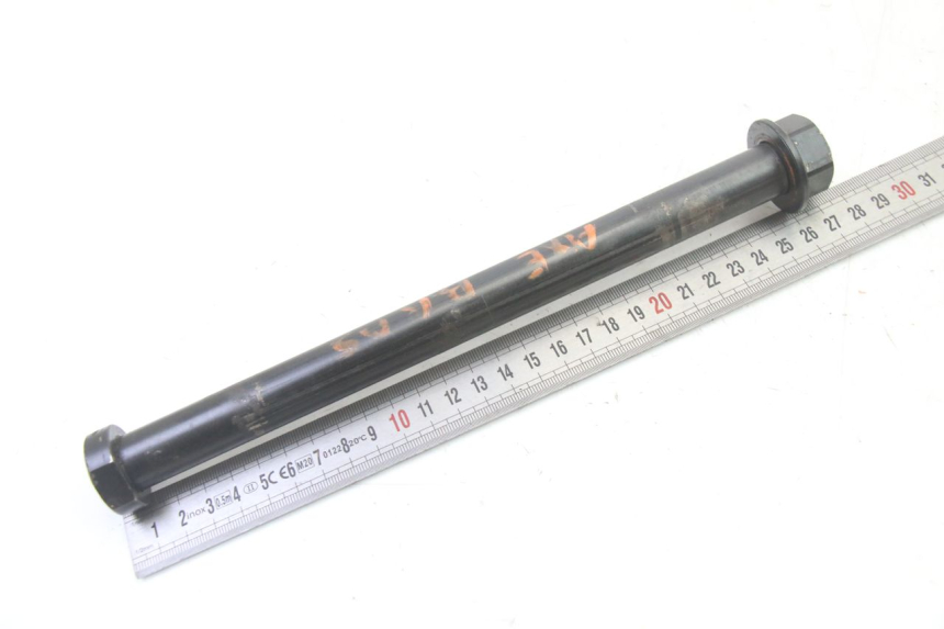 photo de SWING ARM AXLE KTM SUPERENDURO R 950 (2005 - 2009) - Zoom on usage condition