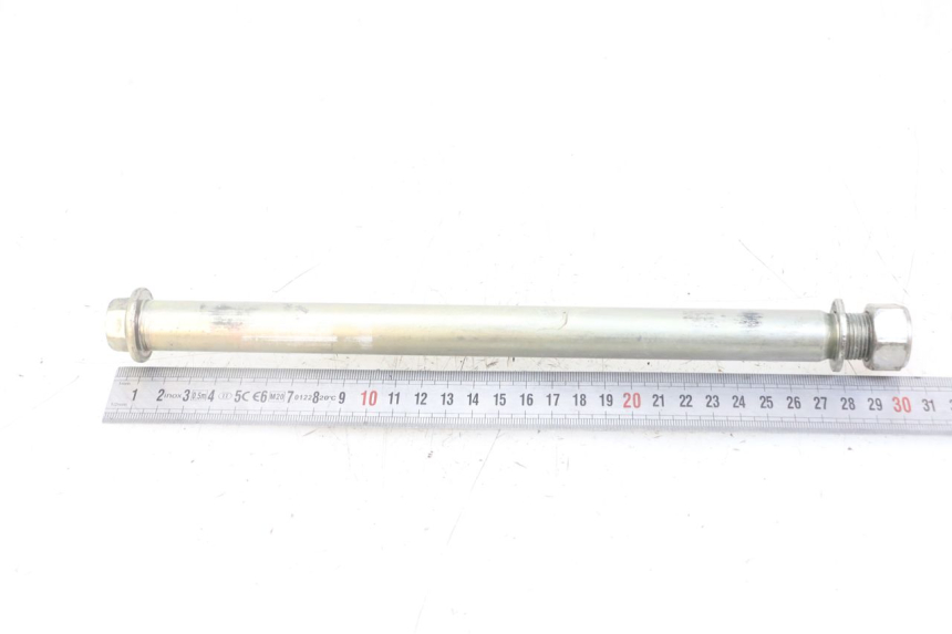 photo de SWINGARM PIVOT AXIS SUZUKI GSX F GSXF 650 (2007 - 2015) - Alternative perspective