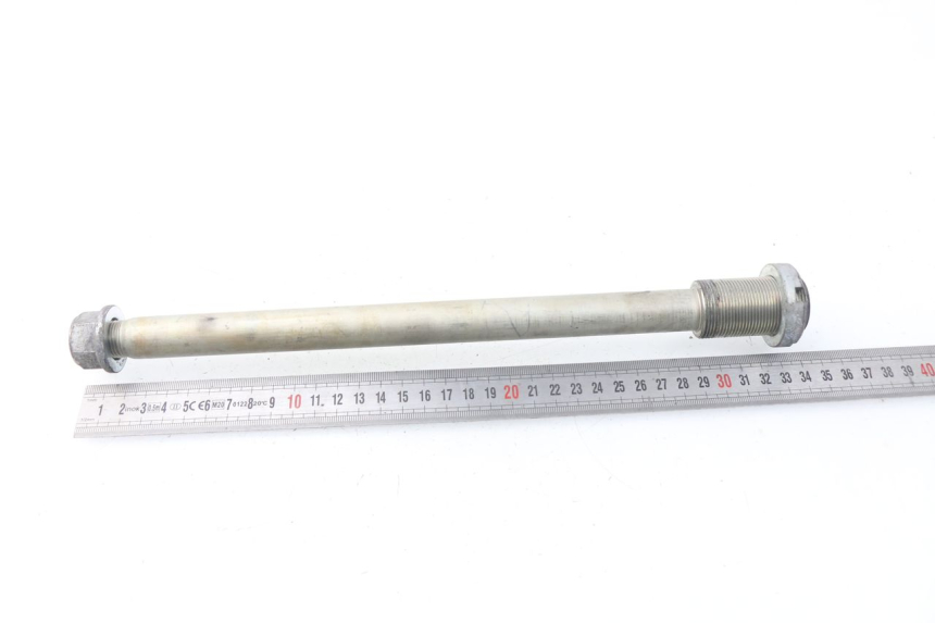 photo de SWING ARM AXLE SUZUKI SV S ABS 650 (2003 - 2009) - Zoom on usage condition