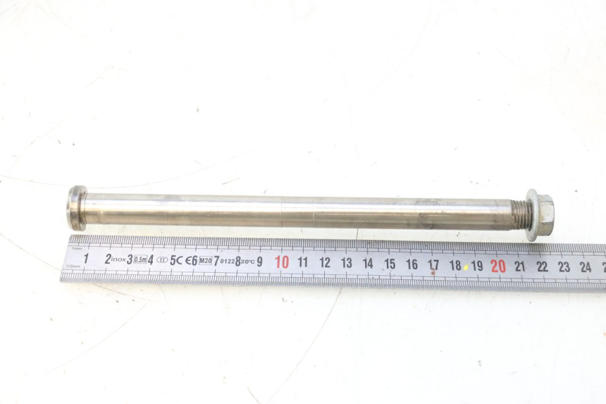 photo de SWING ARM AXLE KTM SX 85 (2018 - 2024) - Zoom on usage condition