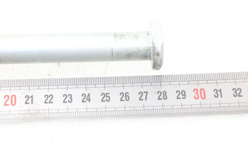 photo de SWING ARM AXLE YAMAHA XJ600 XJ DIVERSION 600 (1992 - 1997) - Component detail