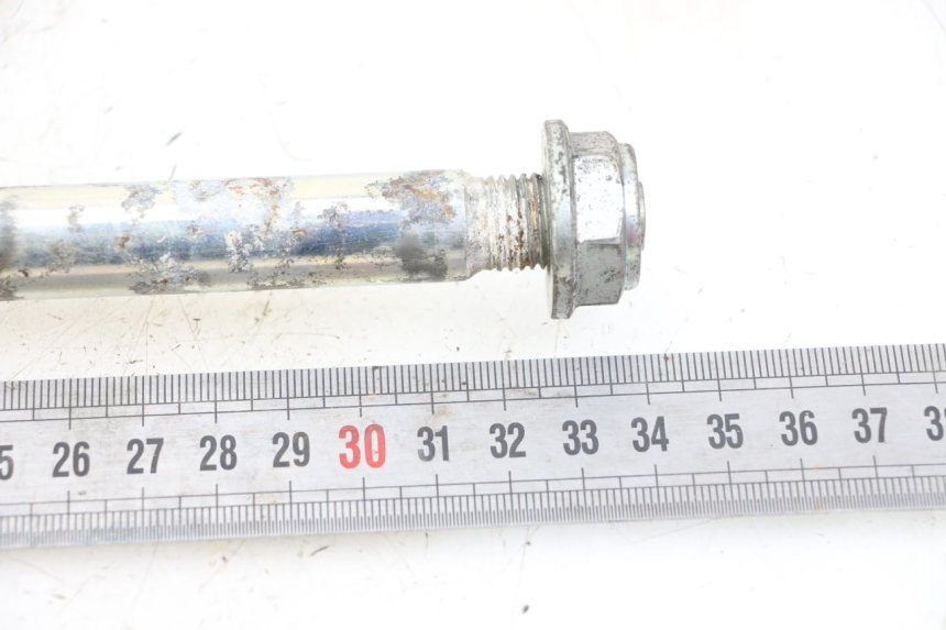 photo de SWING ARM AXLE YAMAHA XJ6 ABS 600 (2008 - 2016) - Component detail