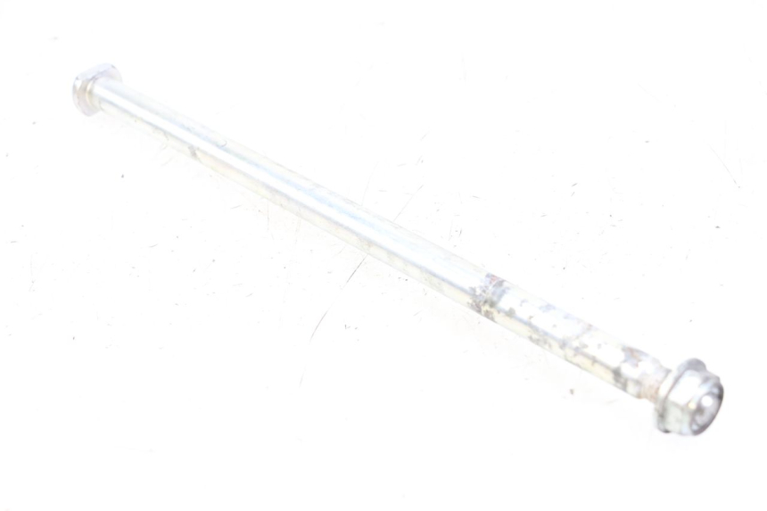 photo de SWING ARM AXLE YAMAHA XJ6 ABS 600 (2008 - 2016) - Technical close-up