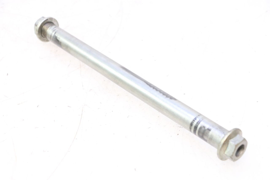 photo de SWINGARM PIVOT AXIS KAWASAKI ZX-6R ZX6R 600 (1995 - 1997) - Technical close-up