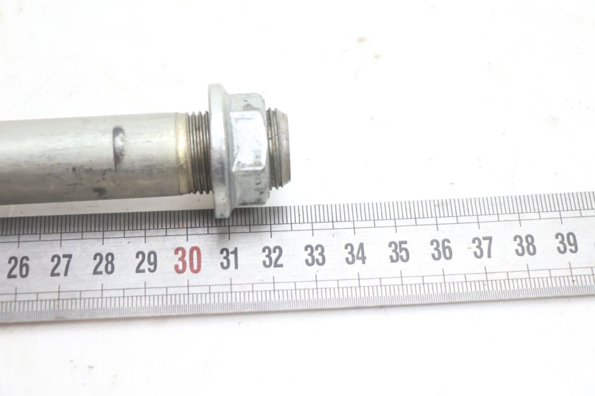 photo de SWING ARM AXLE KAWASAKI ZX-6R ZX6R 600 (2000 - 2002) - Alternative perspective