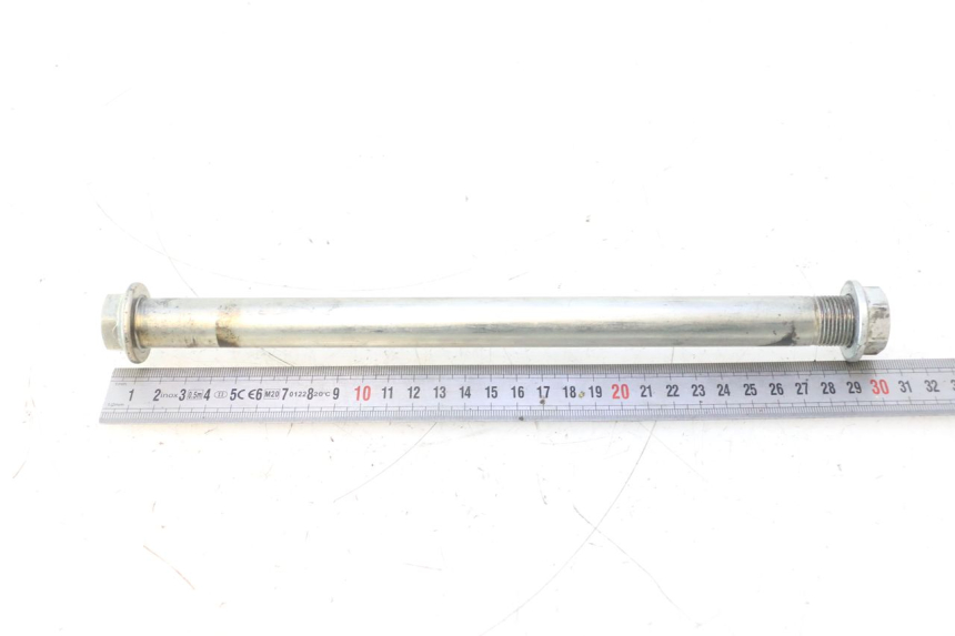photo de SWINGARM PIVOT BOLT KAWASAKI ZZR 600 (1995 - 2004) - Alternative perspective